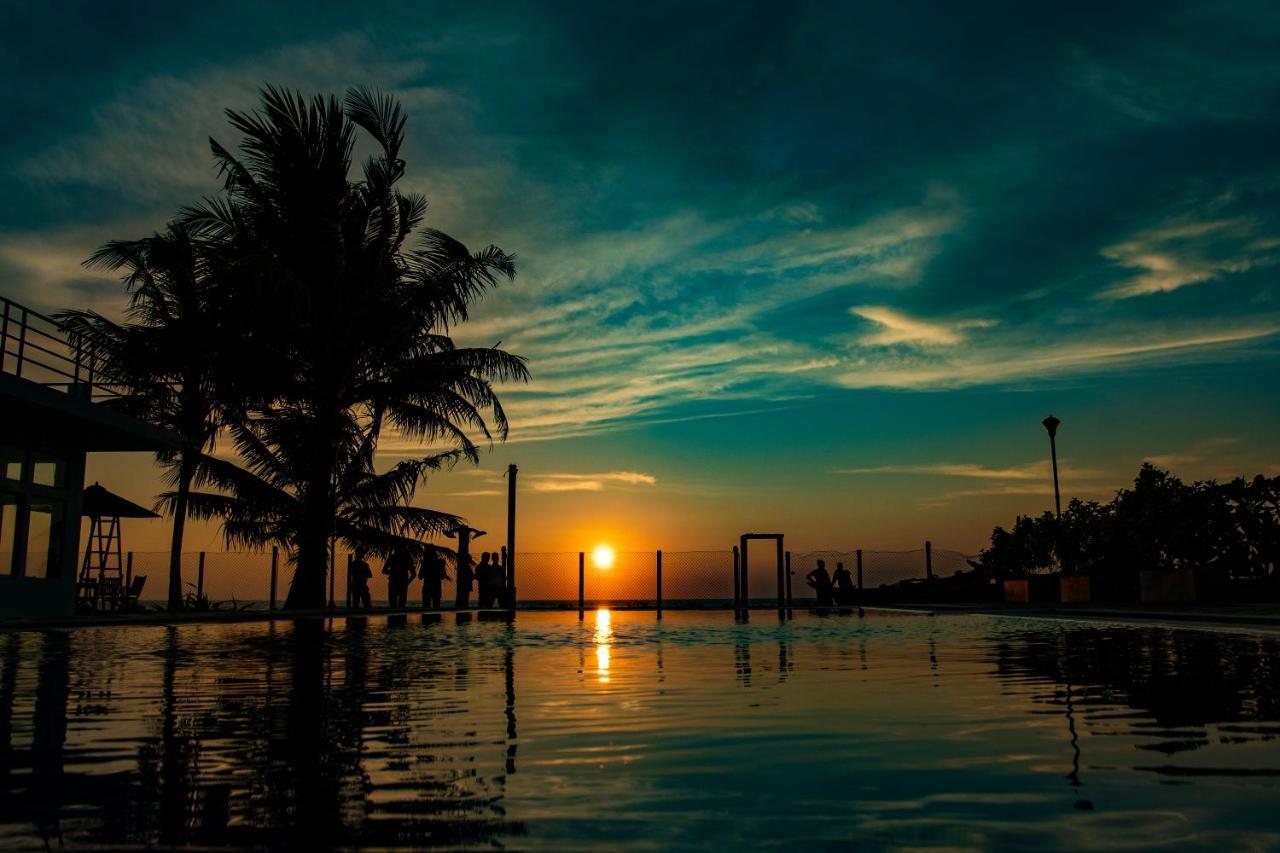 Manara Beach Resort بيروفالا المظهر الخارجي الصورة